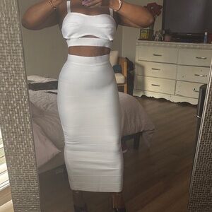 Elegant White High-Waisted Skirt
